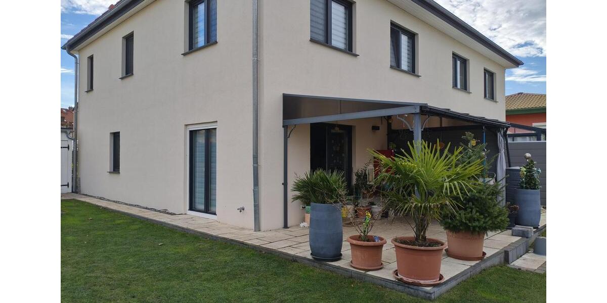 Doppelhaushälfte 160qm mit Garten in Mittenwalde, Gartenhaus, Mähroboter, Sauna, EBK, Terrassenüberd 5 zimmer