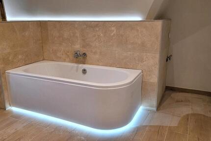 Hochwertig sanierte Dachgeschosswohnung in 04758 Oschatz 2 zimmer