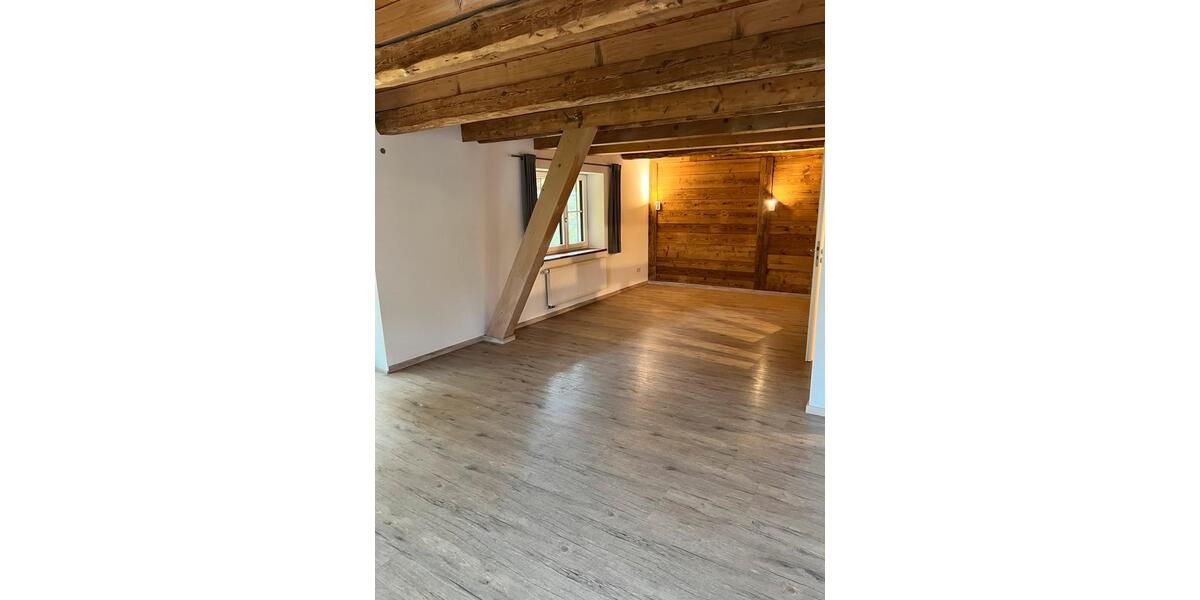 Etagenwohnung Attenhofen Walkertshofen - 3 Zimmer, 110 m&sup2;, 990&euro; | Angebot:25170481