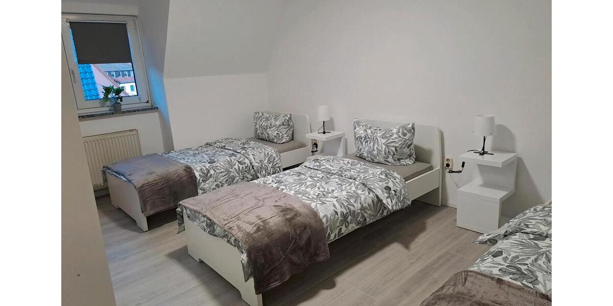 Wohnen auf Zeit Neuenmarkt - 6 Zimmer, 168 m&sup2;, 15&euro; | Angebot:24346951