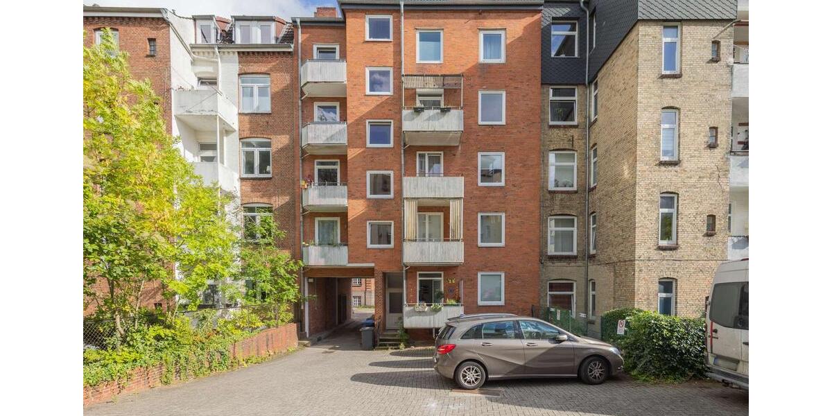 Dachgeschoßwohnung Kiel - 2 Zimmer, 85 m&sup2;, 1.860&euro; | Angebot:24492985