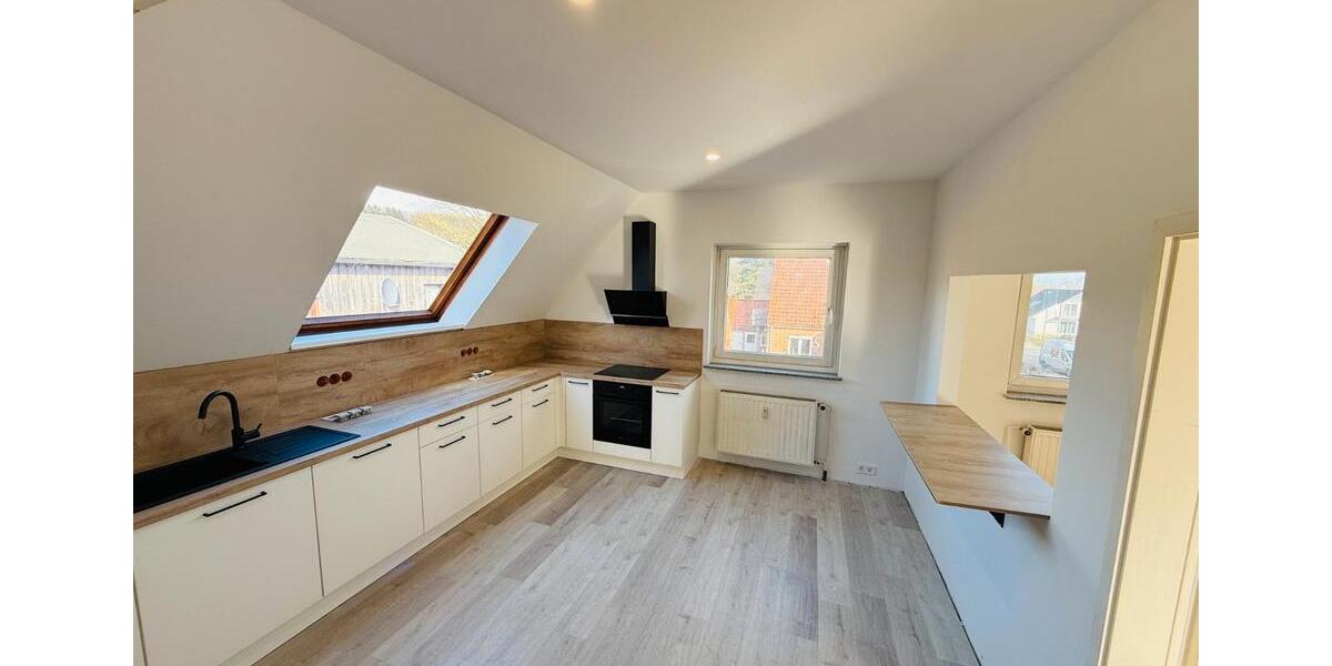 Dachgeschoßwohnung Albersdorf - 2.5 Zimmer, 91 m&sup2;, 895&euro; | Angebot:25996078