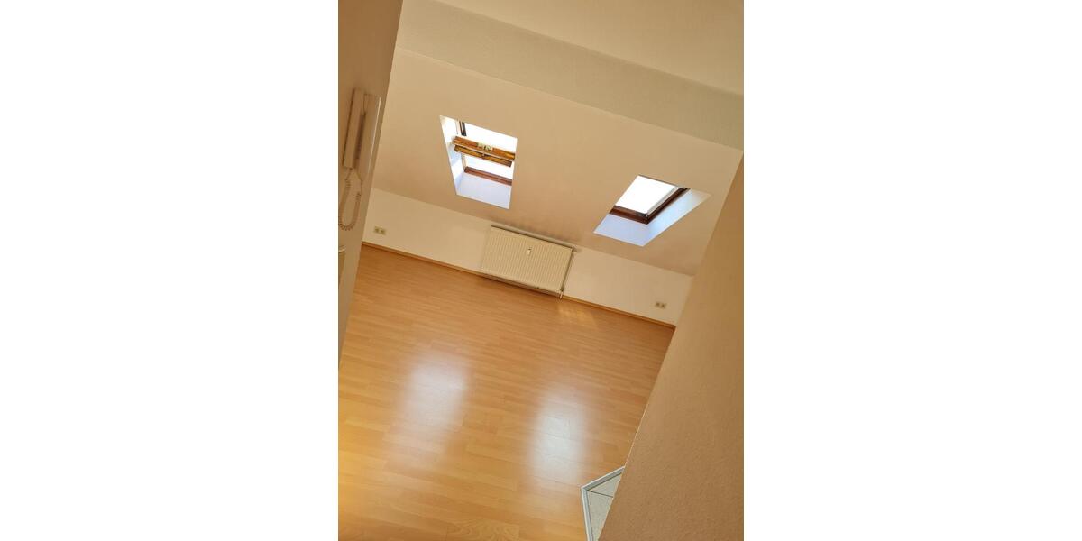 Dachgeschoßwohnung Burg Stargard - 1 Zimmer, 60 m&sup2;, 375&euro; | Angebot:20578438