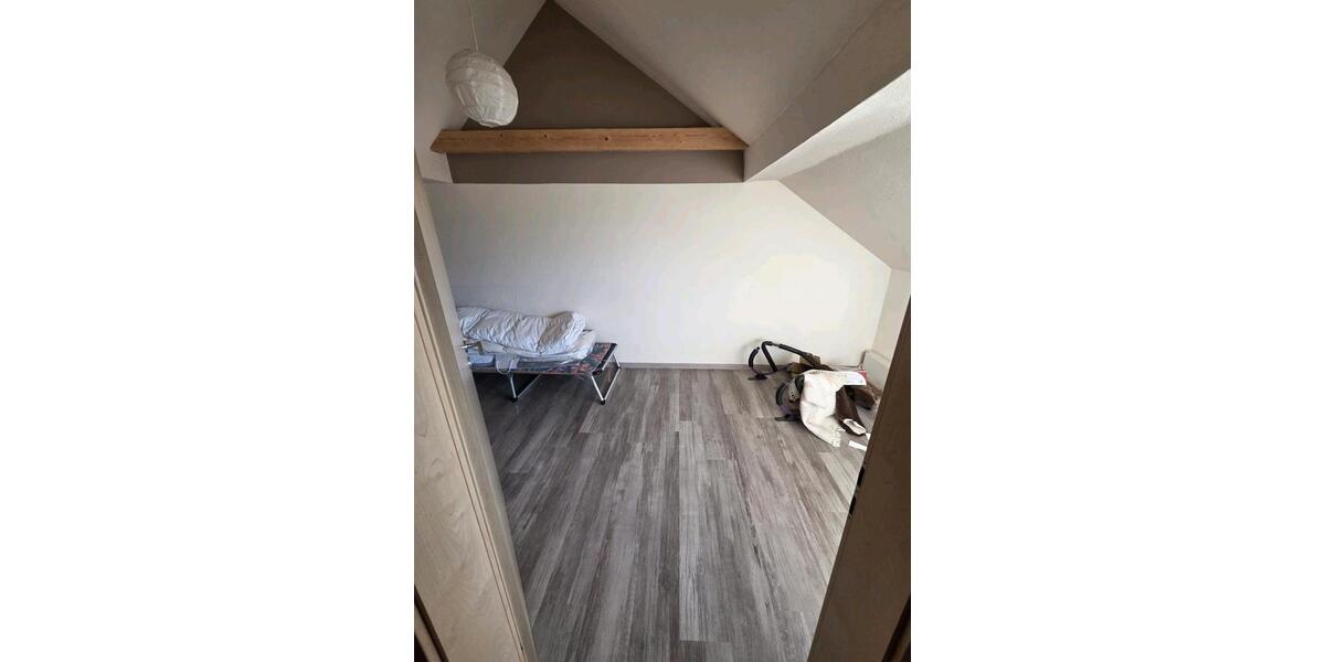 Maisonettenwohnung Stadtlauringen - 4.5 Zimmer, 130 m&sup2;, 1.000&euro; | Angebot:26037147