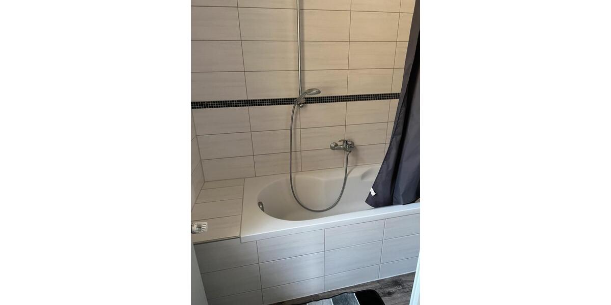 Hochparterre Arzberg - 2 Zimmer, 80 m&sup2;, 22&euro; | Angebot:26638649