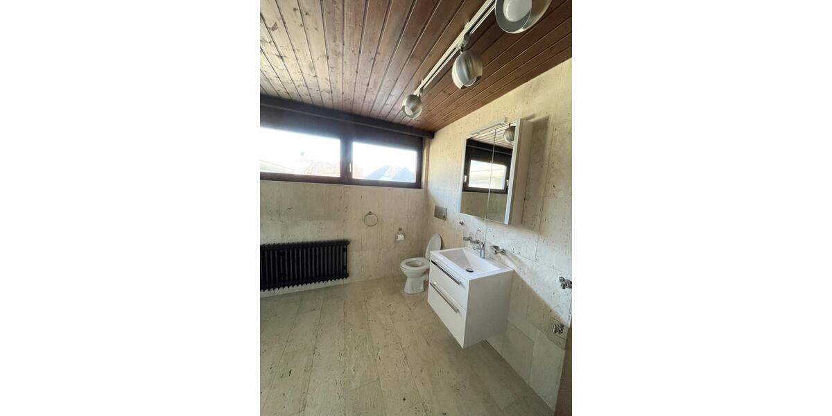 Einfamilienhaus Waldmünchen - 2 Zimmer, 130 m&sup2;, 690&euro; | Angebot:23258092