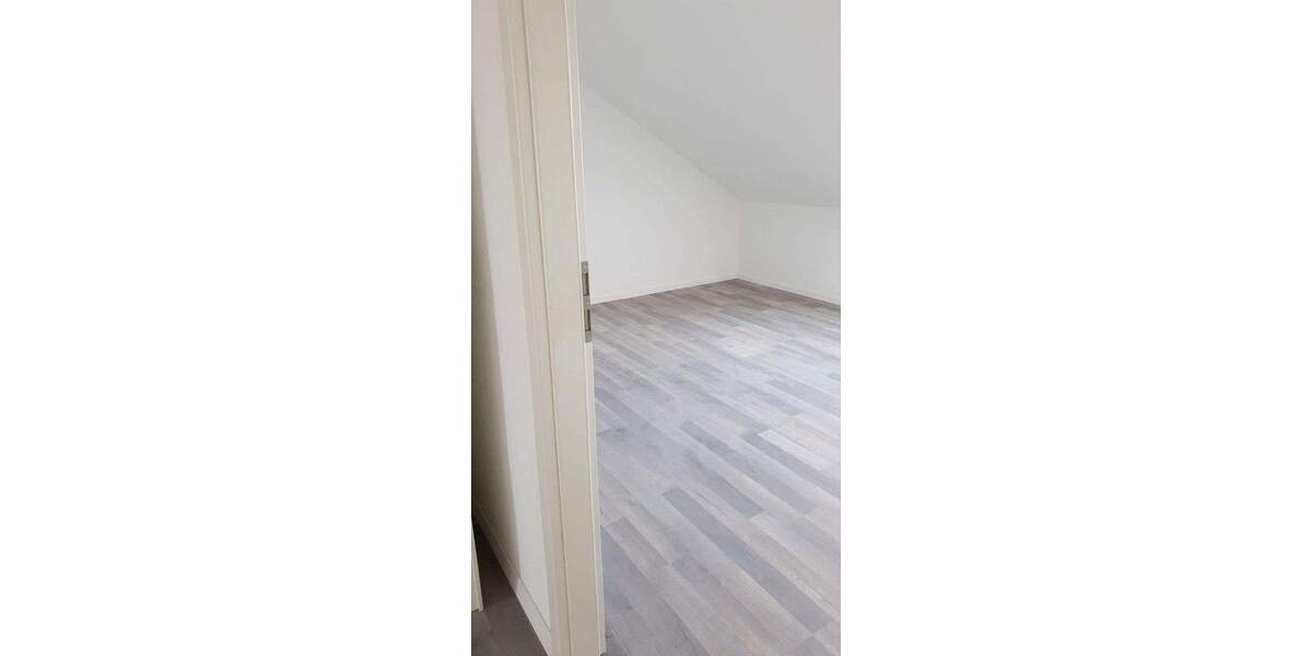 Doppelhaushälfte Wettin-Löbejün Merbitz - 5 Zimmer, 160 m&sup2;, 1.260&euro; | Angebot:25721082