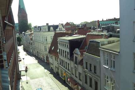 Wohnung Lübeck Innenstadt - 2 Zimmer, 70 m&sup2;, 1.350&euro; | Angebot:22810673