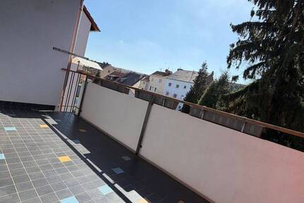 Wohnung Saarbrücken Brebach-Fechingen - 3 Zimmer, 94 m&sup2;, 700&euro; | Angebot:26092634