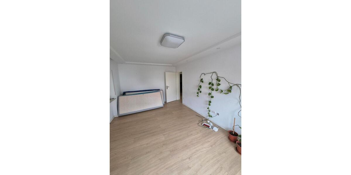 Etagenwohnung Leimen - 2 Zimmer, 65 m&sup2;, 1.300&euro; | Angebot:25992504