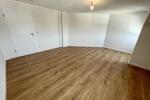 Mit Weitblick! 2,5 Raum DG Wohnung mit offener Küche im Wohnzimmer. Modernes Bad mit Wanne! - Dachgeschoßwohnung Gera Alt-Bieblach | Angebot:26248794