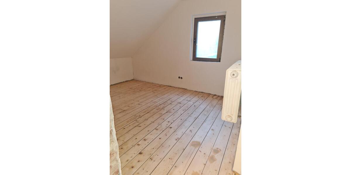 Einfamilienhaus Köln Nippes - 9 Zimmer, 122 m&sup2;, 2.195&euro; | Angebot:24662737