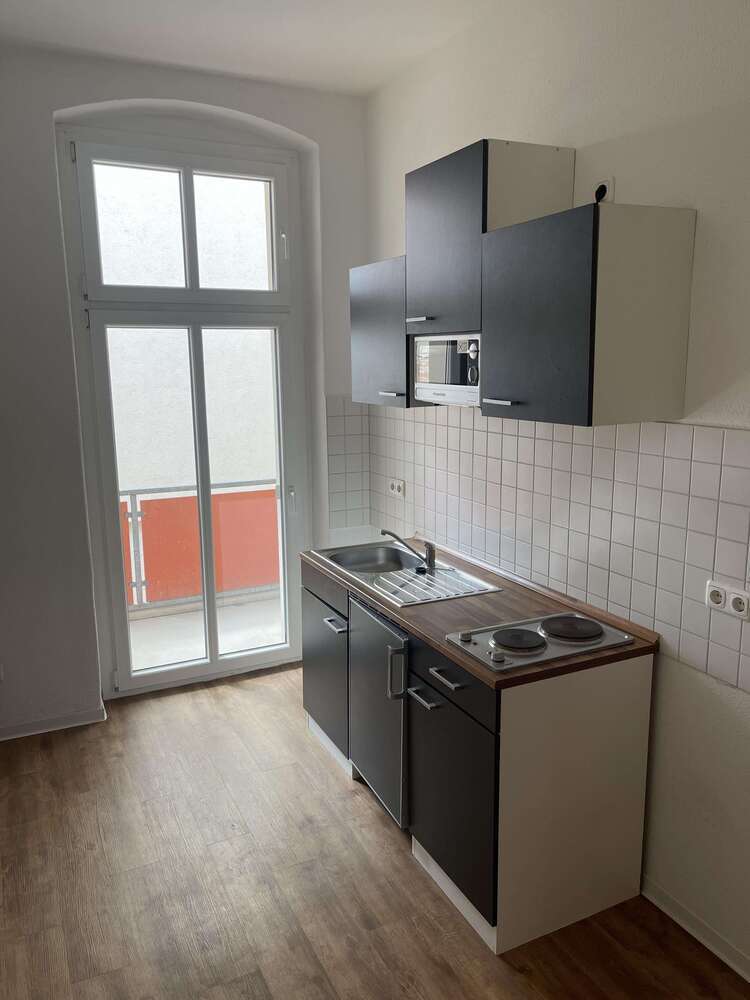1 Zimmer-Wohnung mit Balkon und Küche *perfekt für Pendler, Azubis & Studenten*