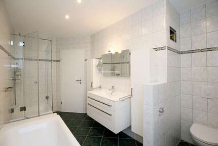 Wohnung zum Mieten in Zwickau 590 € 94 m² 2 zimmer