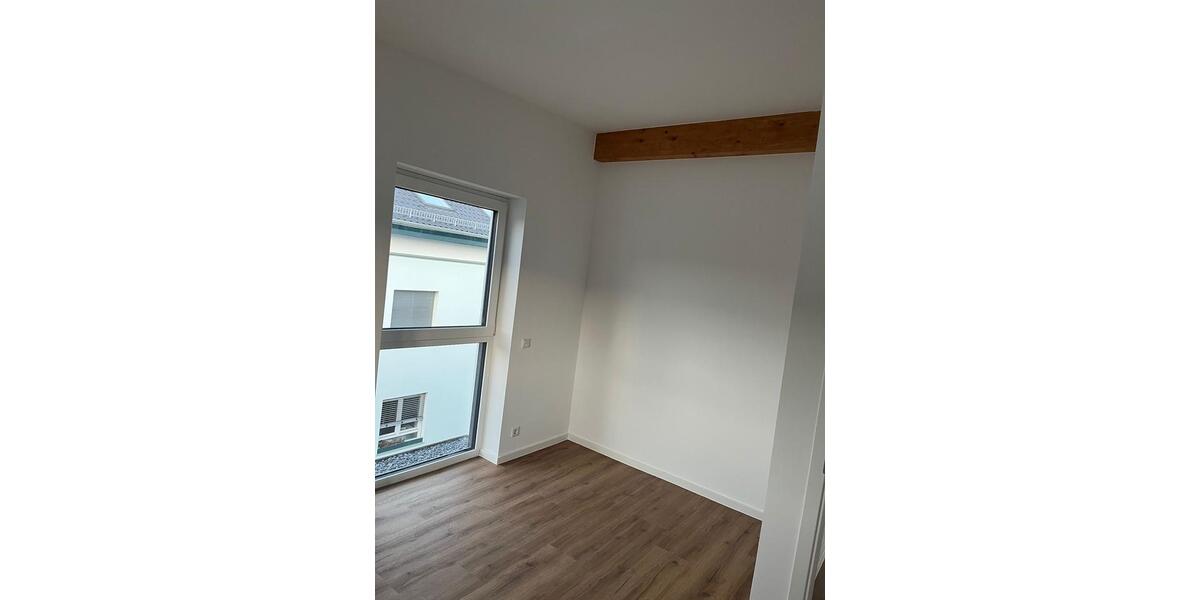 Einfamilienhaus Rosbach vor der Höhe - 2 Zimmer, 58 m&sup2;, 1.180&euro; | Angebot:24977888