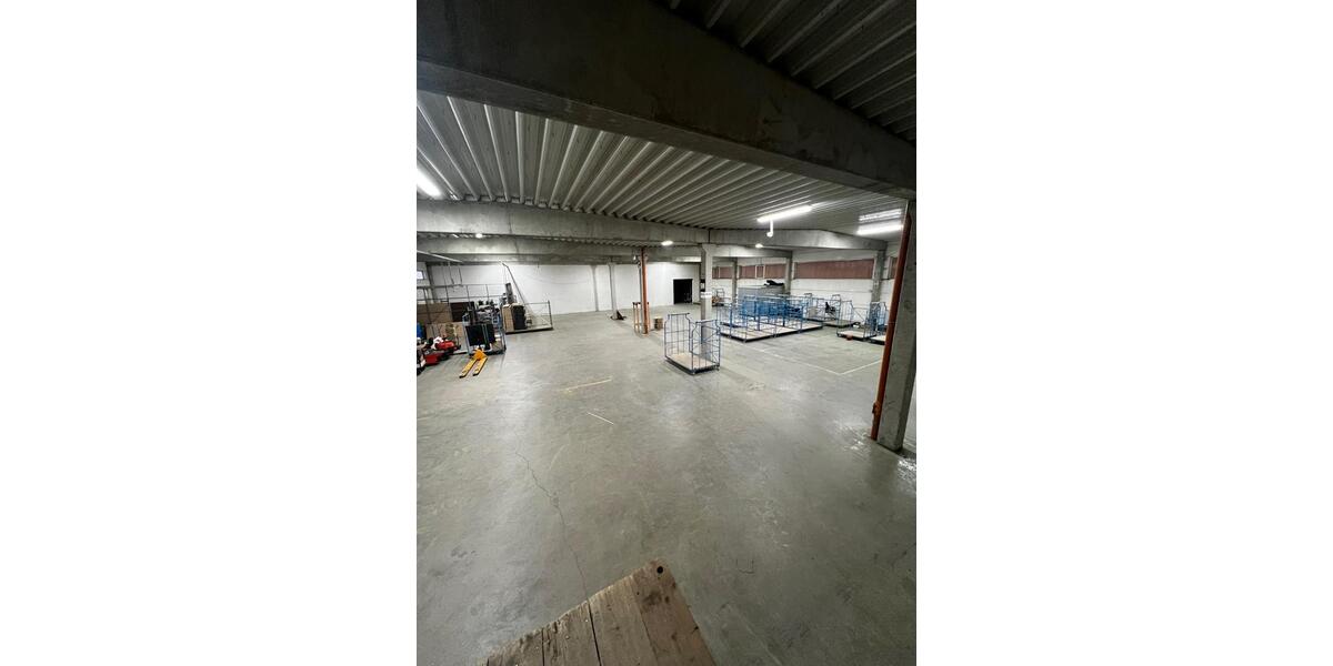 Gewerbeobjekt Schwerin Gartenstadt - 4&euro; | Angebot:24176871