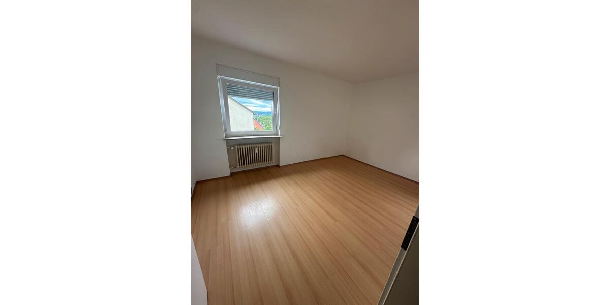 Etagenwohnung Völklingen - 4 Zimmer, 120 m&sup2;, 800&euro; | Angebot:26449159