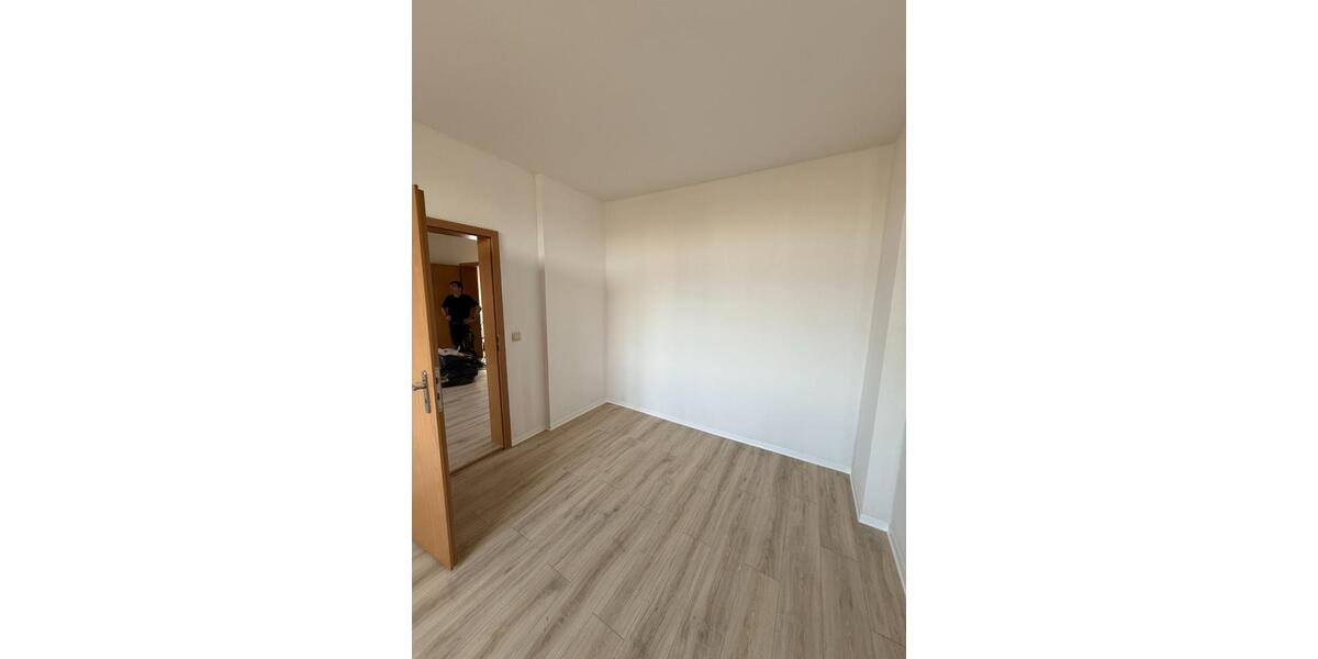 Etagenwohnung Staßfurt - 3 Zimmer, 75 m&sup2;, 450&euro; | Angebot:25782204