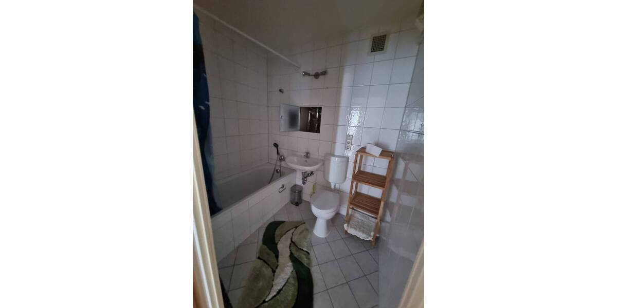 Etagenwohnung Gera Innenstadt - 3 Zimmer, 64 m&sup2;, 375&euro; | Angebot:26833434