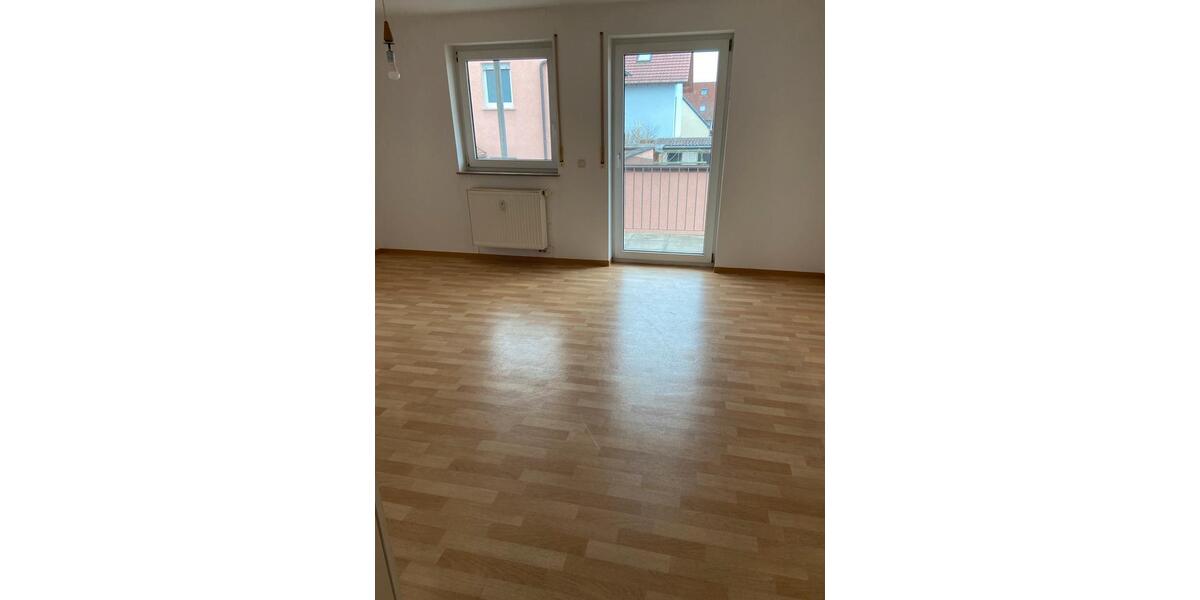 Erdgeschoßwohnung Karlstadt - 3 Zimmer, 90 m&sup2;, 1.040&euro; | Angebot:24535776