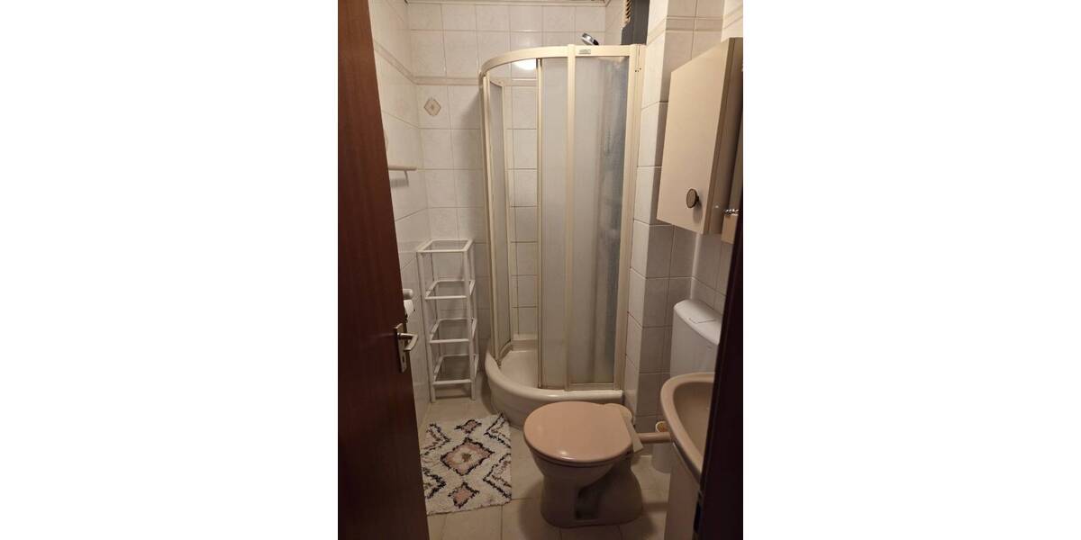 Etagenwohnung Worms Neuhausen - 2 Zimmer, 42 m&sup2;, 590&euro; | Angebot:26410145