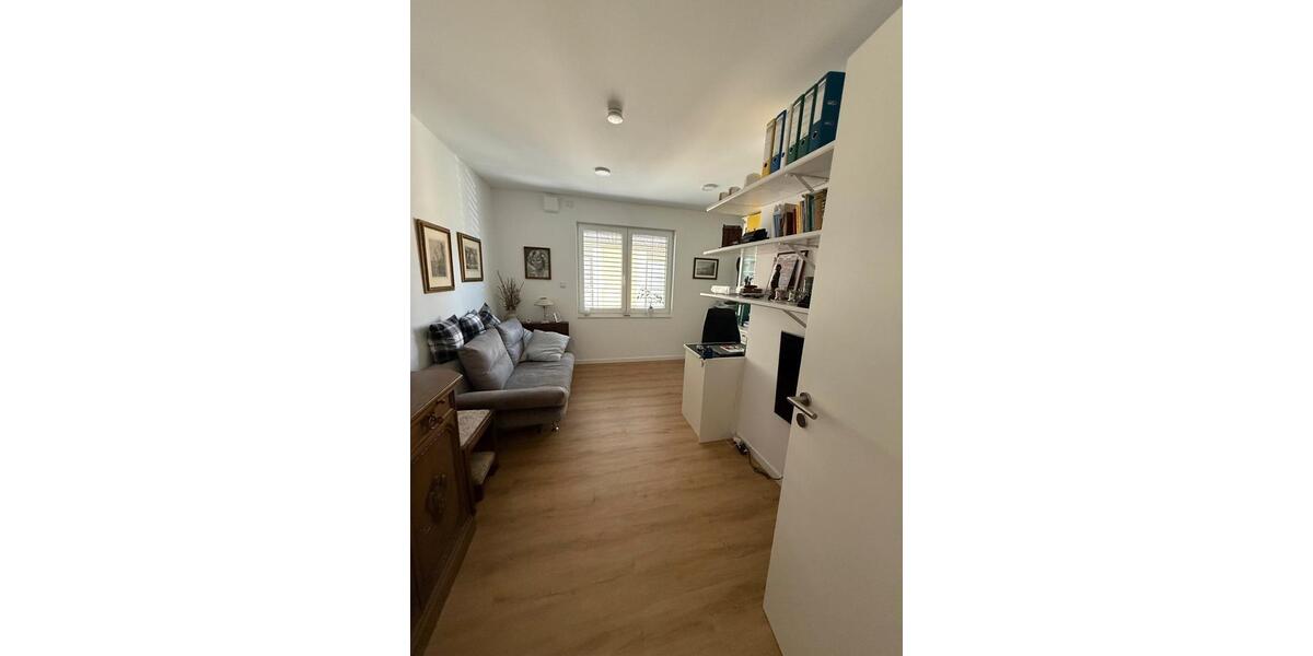 Etagenwohnung Köln Rodenkirchen - 4 Zimmer, 133 m&sup2;, 2.660&euro; | Angebot:26587517