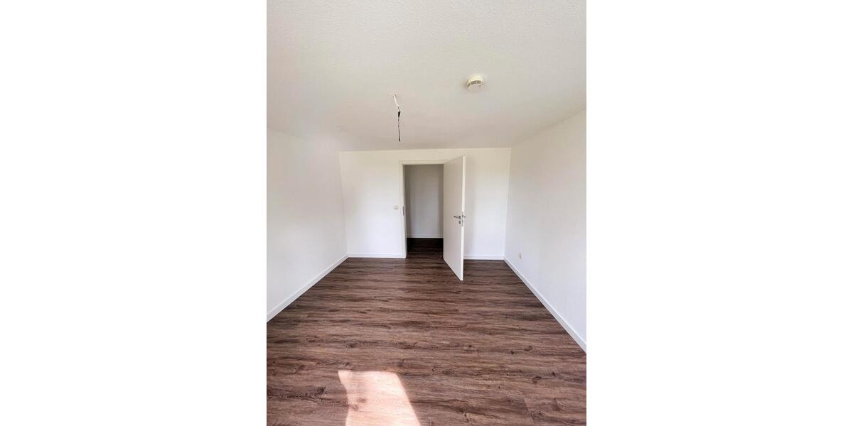 Erdgeschoßwohnung Dömitz - 4 Zimmer, 86 m&sup2;, 599&euro; | Angebot:26349740