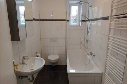 4- Zimmer Wohnung in Stadtfeld zu vermieten!