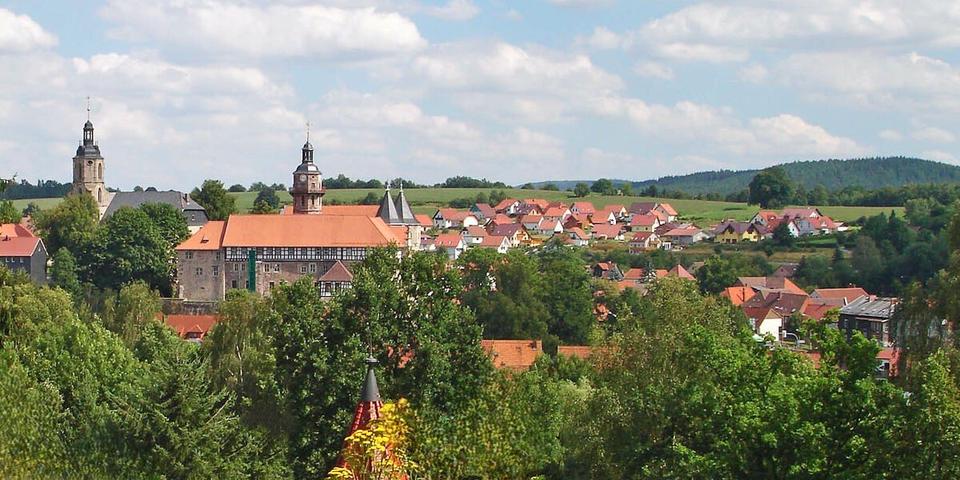 Dachgeschoßwohnung Schleusingen - 2 Zimmer, 39 m&sup2;, 295&euro; | Angebot:26432696