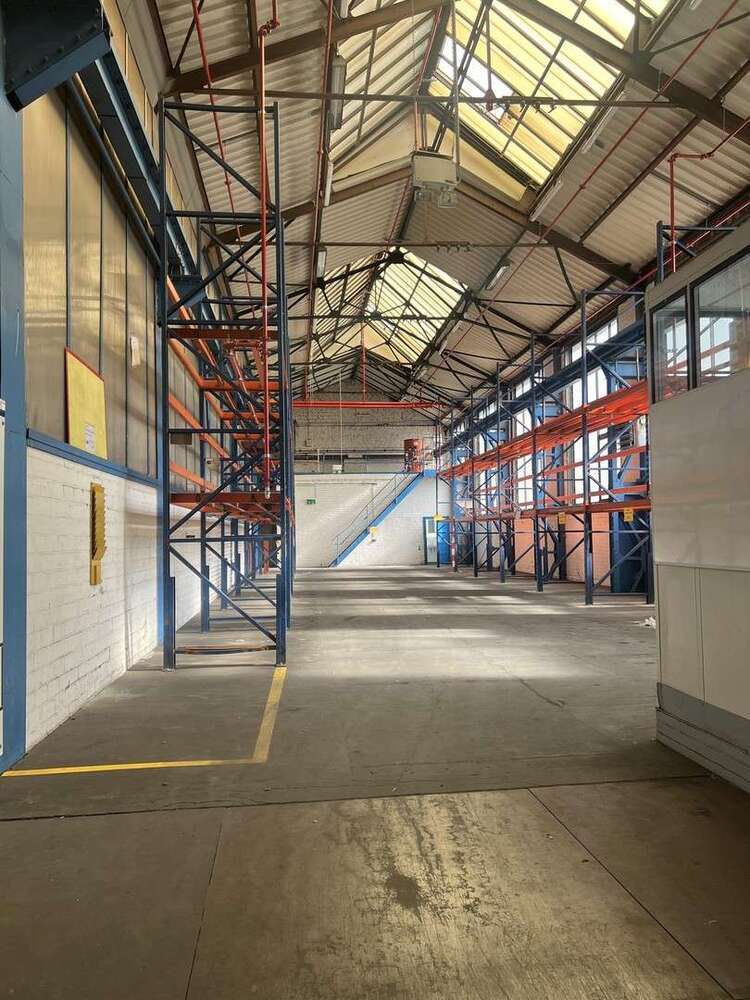 Halle in Gelsenkirchen 6.000 € 1170 m²