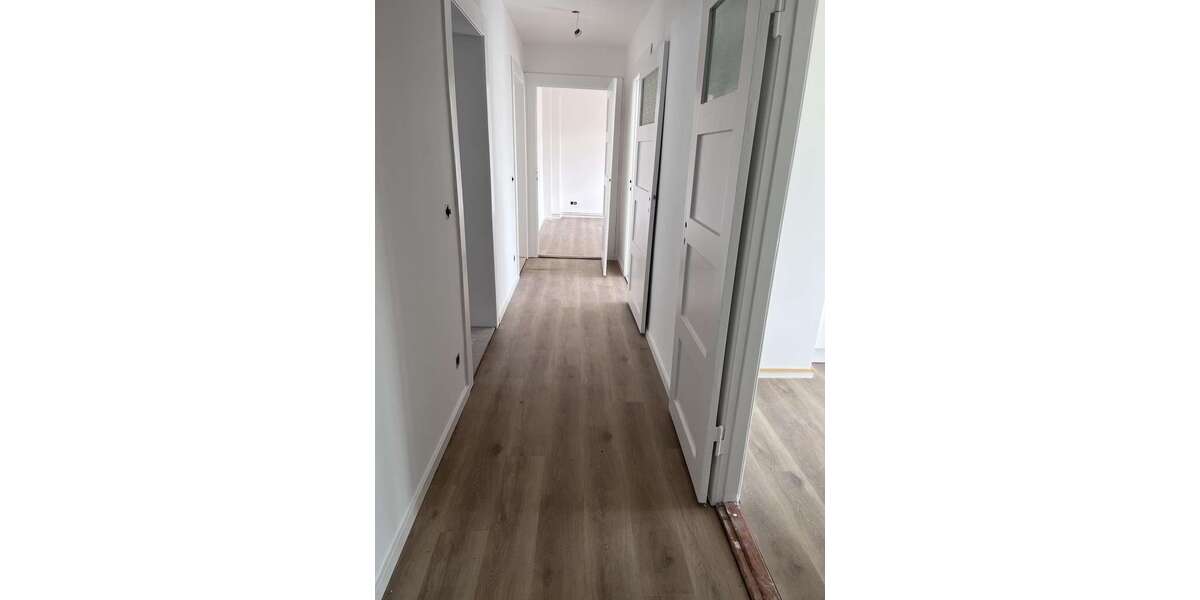 Etagenwohnung Stralsund - 4 Zimmer, 80 m&sup2;, 1.050&euro; | Angebot:26071472