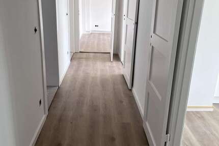 Wohnung Stralsund - 4 Zimmer, 80 m&sup2;, 1.050&euro; | Angebot:26071472