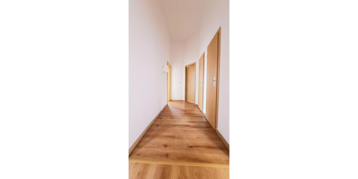 Etagenwohnung Ballenstedt - 3 Zimmer, 100 m&sup2;, 600&euro; | Angebot:25805172