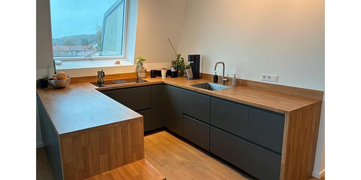 Neuwertige Vier-Zimmer-Wohnung mit Blick ins Grüne 4 zimmer