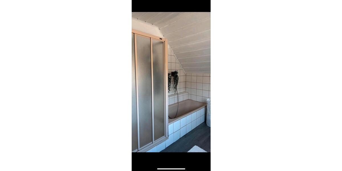 Dachgeschoßwohnung Wächtersbach - 3 Zimmer, 73 m&sup2;, 905&euro; | Angebot:26071977