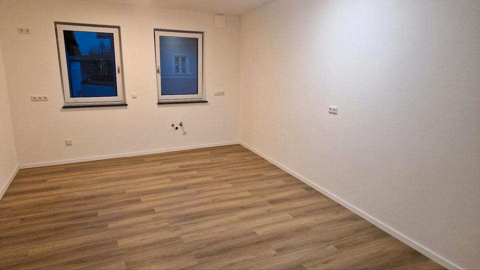 Etagenwohnung Marklkofen - 2.5 Zimmer, 102 m&sup2;, 880&euro; | Angebot:25655365