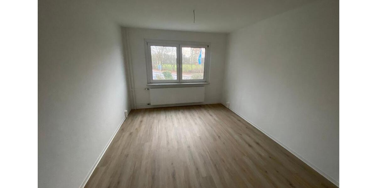 Etagenwohnung Eisenhüttenstadt - 2.5 Zimmer, 55 m&sup2;, 635&euro; | Angebot:26617746