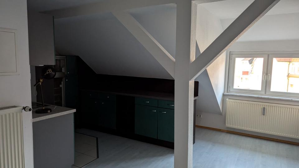 Dachgeschoßwohnung Bautzen - 3 Zimmer, 60 m&sup2;, 360&euro; | Angebot:24874266