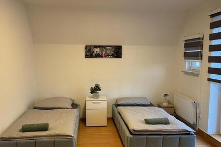 Wohnen auf Zeit Neumünster Brachenfeld/Ruthenberg - 2 Zimmer, 60 m&sup2;, 20&euro; | Angebot:24548600