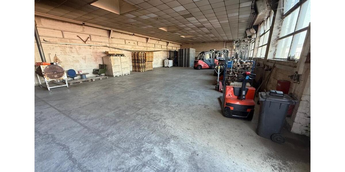 5000 m² Freifläche + 340 m² Halle Büro Lager Gewerbefläche zimmer