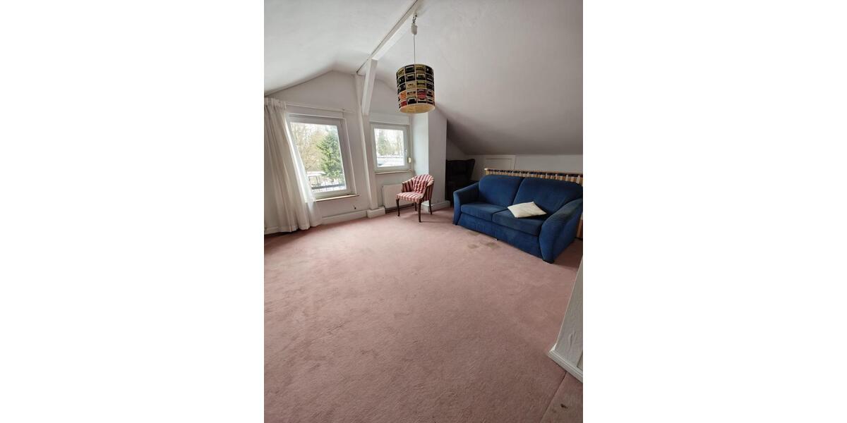 Etagenwohnung Berlin Neukölln - 5 Zimmer, 130 m&sup2;, 2.500&euro; | Angebot:24784421