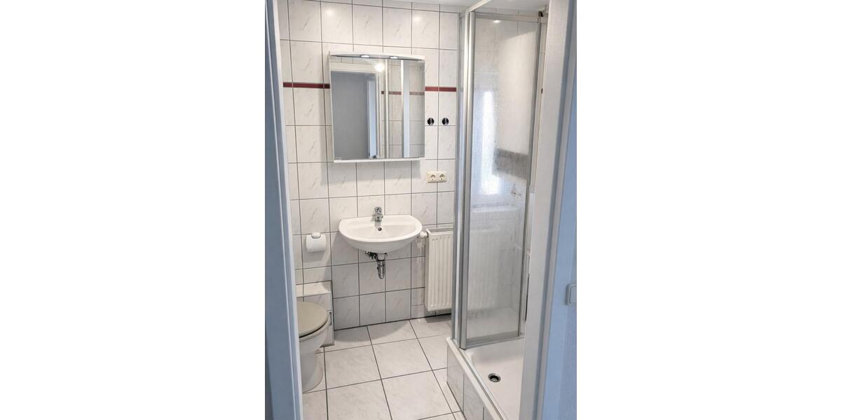 Etagenwohnung Eisenberg - 3 Zimmer, 65 m&sup2;, 490&euro; | Angebot:25633292