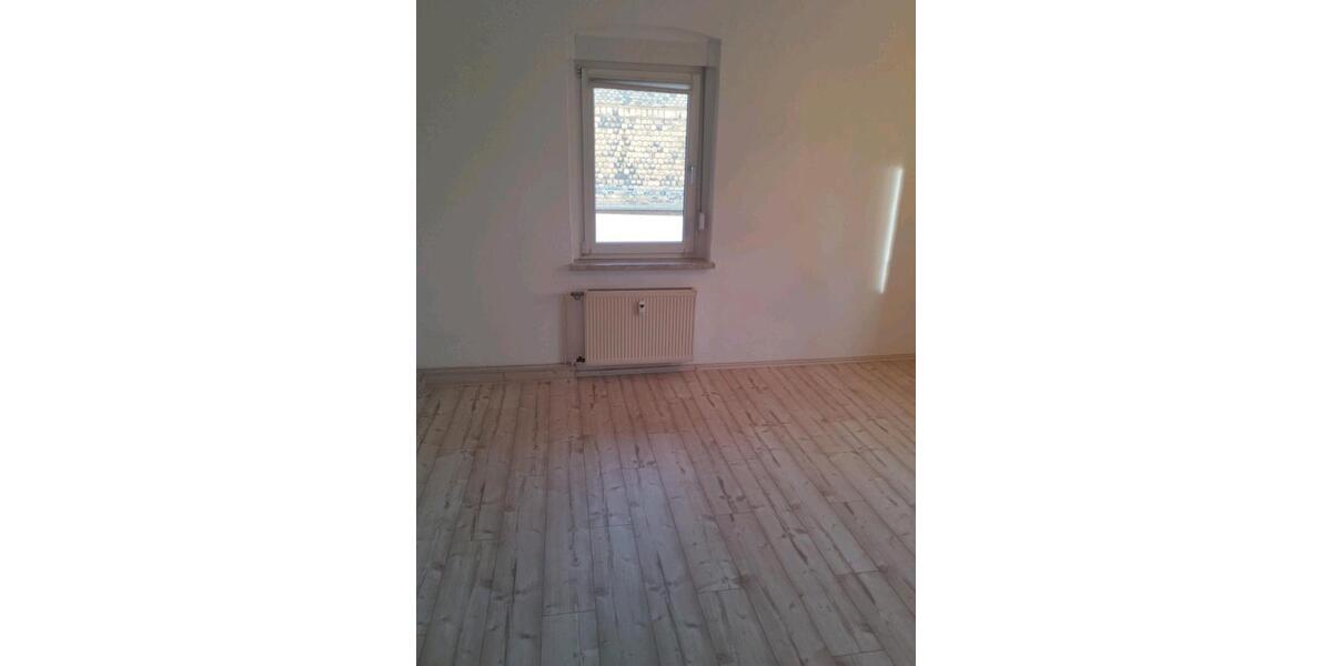 Dachgeschoßwohnung Pegau - 2.5 Zimmer, 64 m&sup2;, 390&euro; | Angebot:26184603