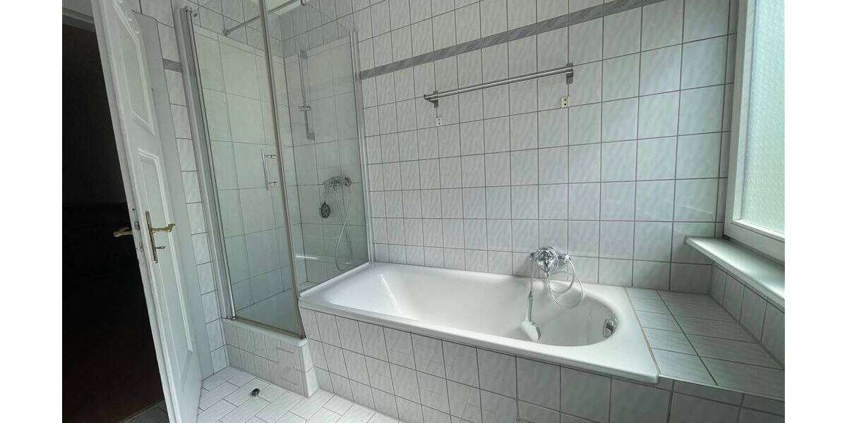 Etagenwohnung Rastatt - 3 Zimmer, 112 m&sup2;, 960&euro; | Angebot:26154386