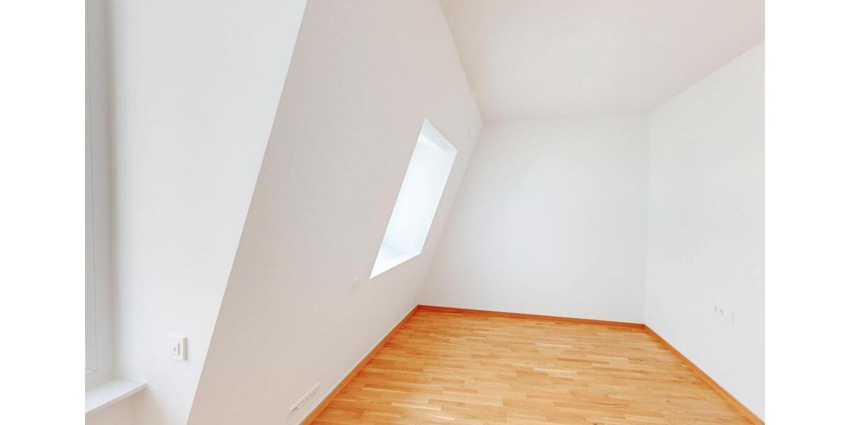 Dachgeschoßwohnung Heilbronn Kernstadt - 4 Zimmer, 147 m&sup2;, 2.150&euro; | Angebot:23051143