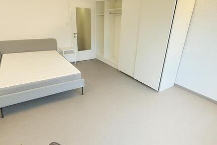 Zimmer in 4er WG in Uni Nähe möbliert All Inklusive Miete 4 zimmer