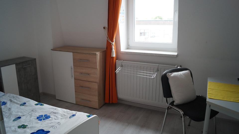 Wohnen auf Zeit Lauchhammer - 6 Zimmer, 30 m&sup2;, 29&euro; | Angebot:22204651