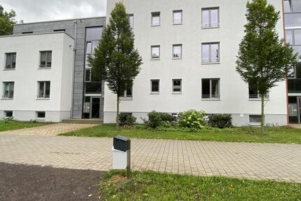 Helle 3-Raum-Erdgeschosswohnung mit Terrasse am Kurhausplatz 3 zimmer