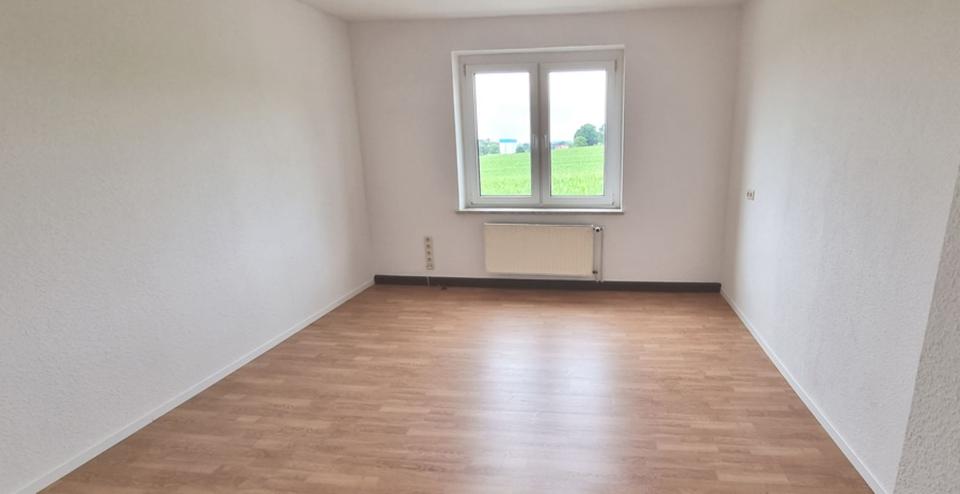 Etagenwohnung Geringswalde - 3 Zimmer, 74 m&sup2;, 460&euro; | Angebot:25567418