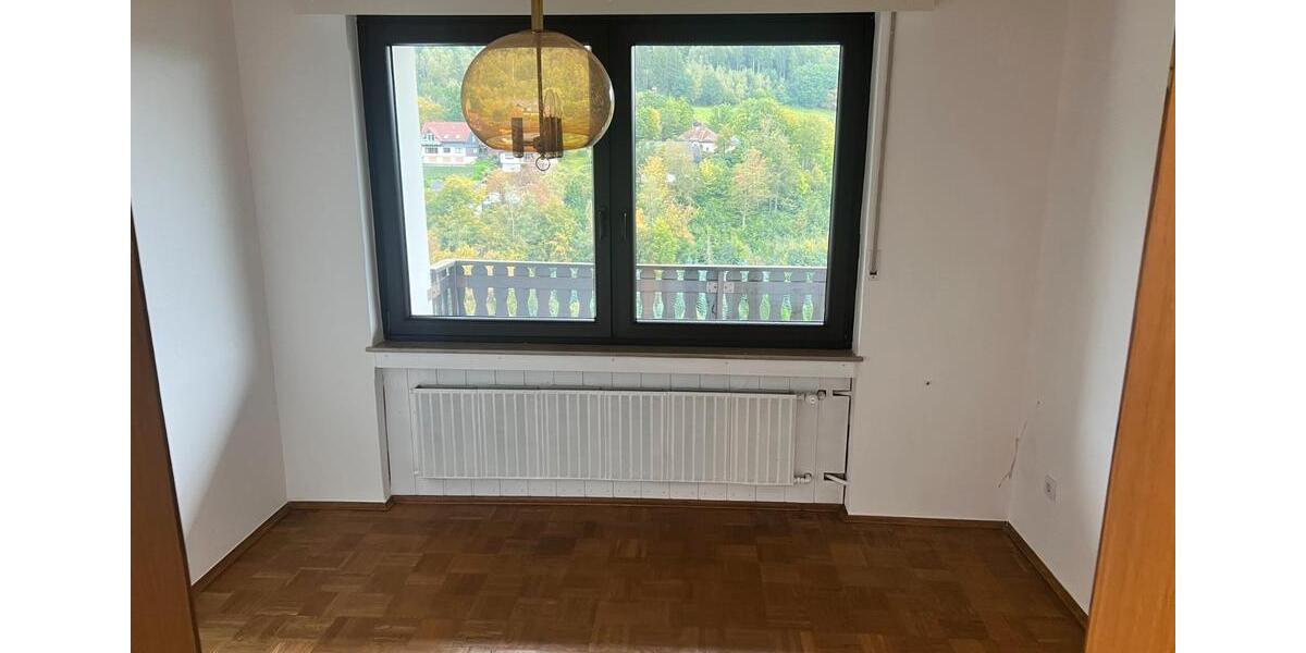 Erdgeschoßwohnung Lennestadt - 4 Zimmer, 110 m&sup2;, 890&euro; | Angebot:26635689